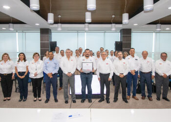 Recibe la UAT reconocimiento “Empresa de Diez Plus” del INFONAVIT