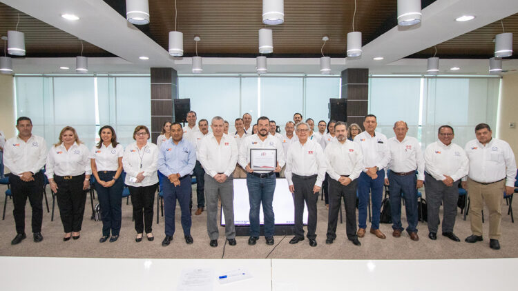 Recibe la UAT reconocimiento “Empresa de Diez Plus” del INFONAVIT
