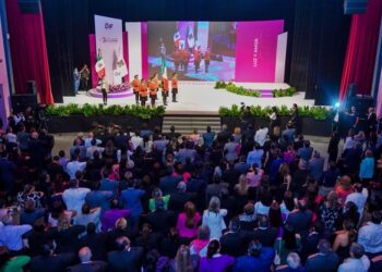 Entrega Lucy de Gattás II Informe del DIF Victoria