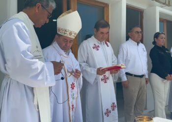 Obispo de Tampico visita penal de Altamira