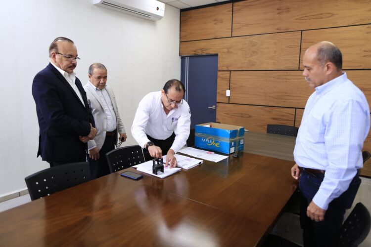 Tres denuncias penales más contra Cabeza y compañía