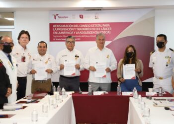 Unen esfuerzos para prevención y atención del cáncer de infancia y adolescencia 