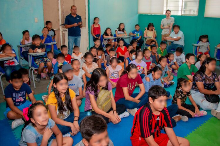 Imparten FGJ y DIF pláticas de prevención contra ciber delitos
