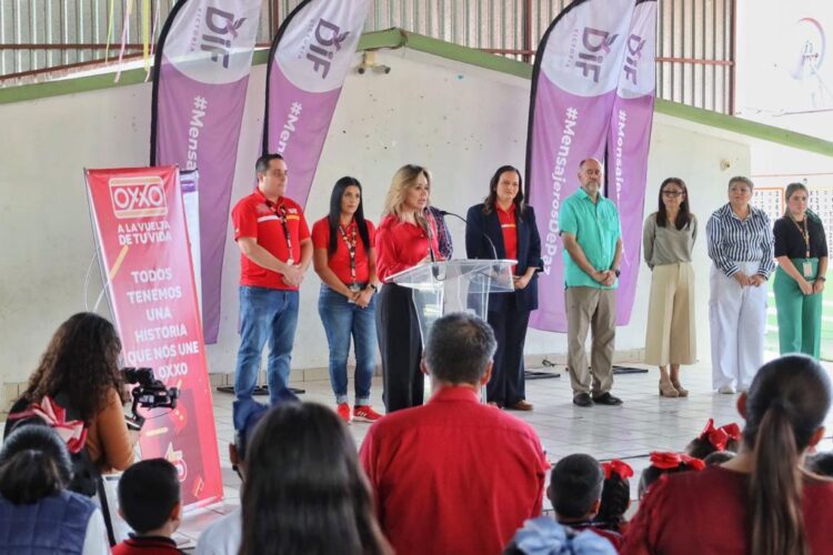 Entregan DIF y Oxxo comedores dignos a escuelas de Victoria