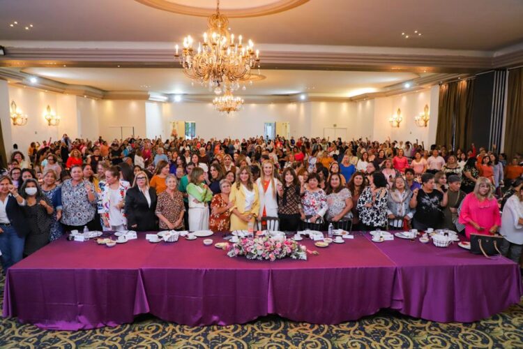 Mujeres de la capital tamaulipeca que van «Por Ella, Por Todas»