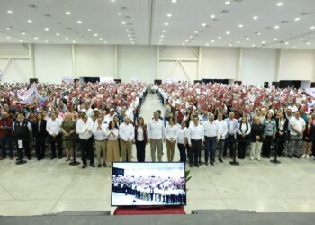 Entrega Américo escrituras a 1,500 familias tamaulipecas