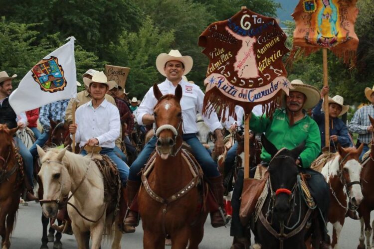 Presidente municipal de Victoria participa en cabalgata «Ruta del Cuerudo»