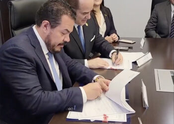 Firma la UAT acuerdo con South Texas College