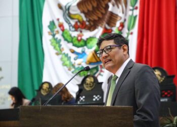 Perros a mochilas de alumnos para detectar drogas: Diputado Vital Román