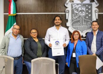 Participó Carlos Peña Ortiz en reconocimiento a mejores empresas