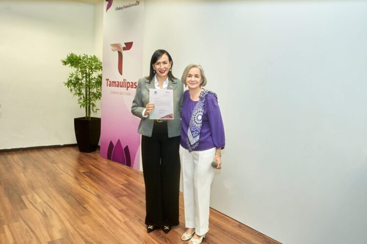 Entrega María de Villarreal nombramiento a Patricia Lara Ayala como directora del DIF Tamaulipas
