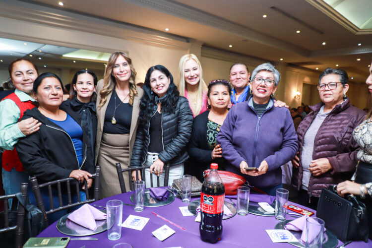 Apoyo para Claudia Sheinbaum de más de 350 mujeres con Maki Ortiz y Tere Ramos