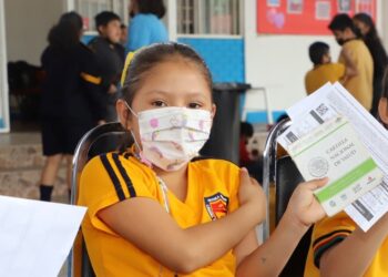 Todos a vacunarse contra influenza, Covid-19 y Vph