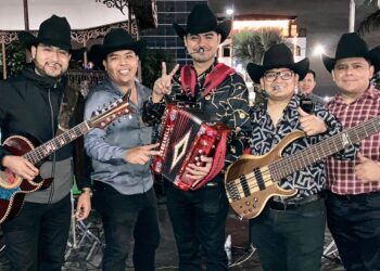 Grupo Culpable en plaza principal de Reynosa