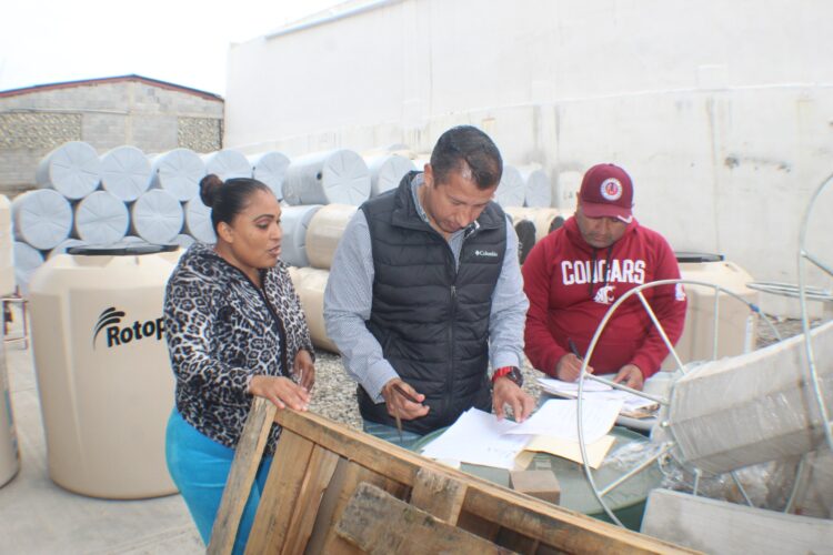 Entrega Municipio más de 5 mil tinacos con subsidio