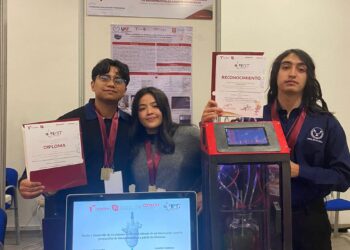 Estudiantes de la UAT crean novedoso biorreactor para producir biocombustible