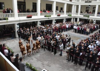 Entrega gobernador 117 mdp en becas y reconoce a los alumnos destacados de Tamaulipas