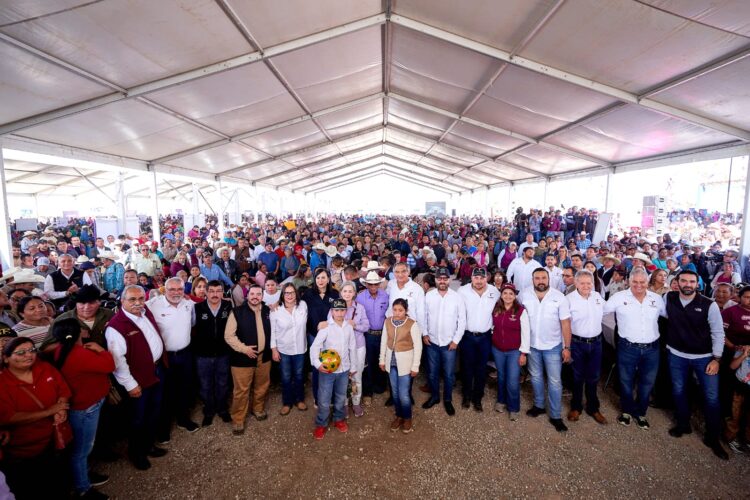 Primero los pobres: Américo y María atienden municipios áridos de Tamaulipas