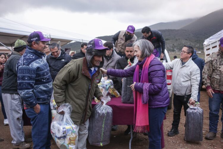 Gobierno del Estado y DIF Tamaulipas llevan estufas ecológicas a 28 familias de Miquihuana 