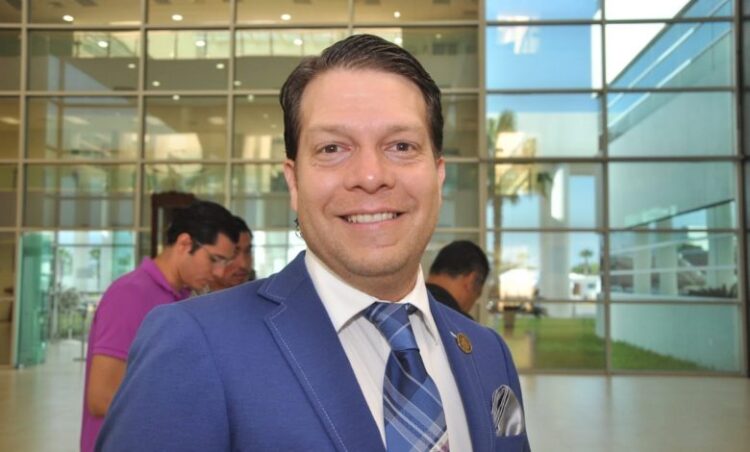 Por fin el diputado “Cachorro” pidió licencia; va de candidato a Reynosa