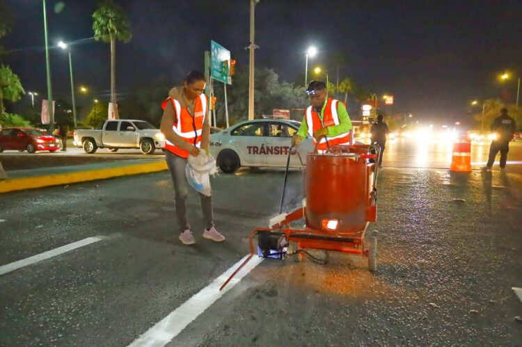 Trabajan horas nocturnas en el embellecimiento de Victoria