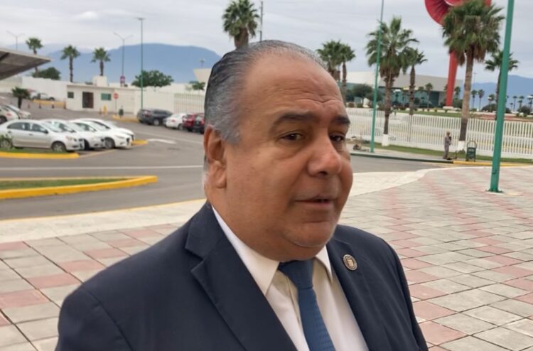 Tribunal da coscorrón al Auditor «carnal» ¡Se va!