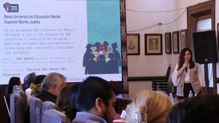 Propone Municipio incluir a colectivos de víctimas en programa de becas