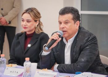 Presenta Lucy de Gattás proyecto Down Victoria