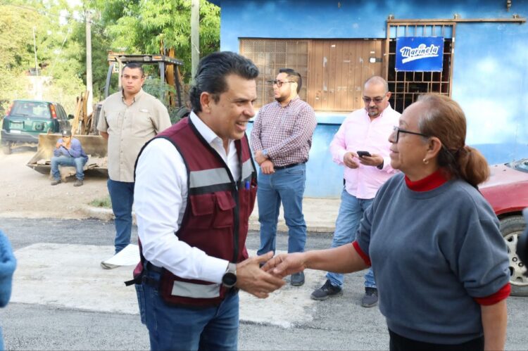 Inicia Municipio pavimentación de calles en colonias de Victoria