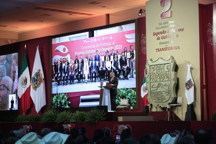 Rinde Américo su Segundo Informe de Gobierno