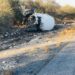 Vuelca pipa con gasolina en Jaumave