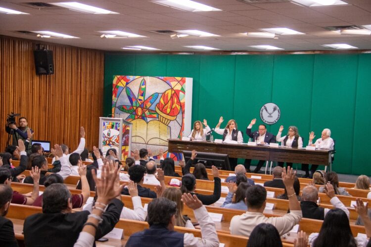 Van dos por Rectoría: Dámaso Anaya y Maribel Soberón