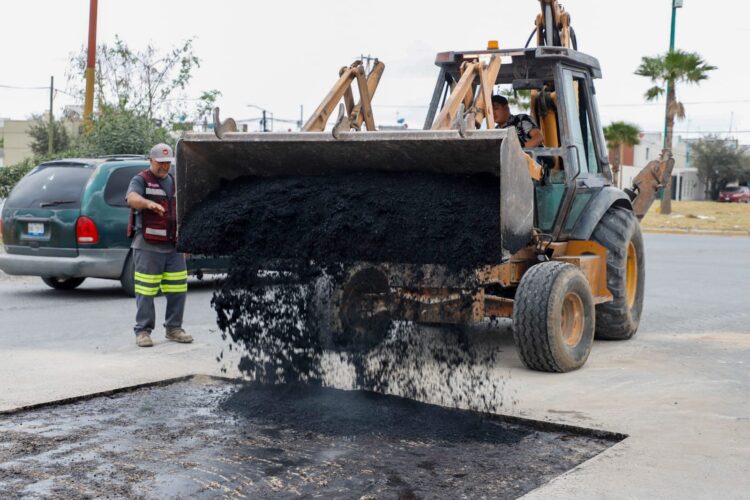 Programa de bacheo del Gobierno Municipal mejora vialidades en Reynosa