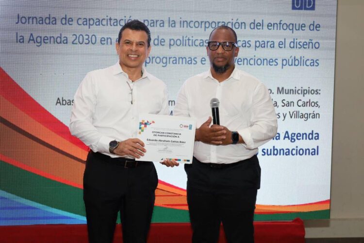 Preside alcalde jornada de capacitación agenda 2030