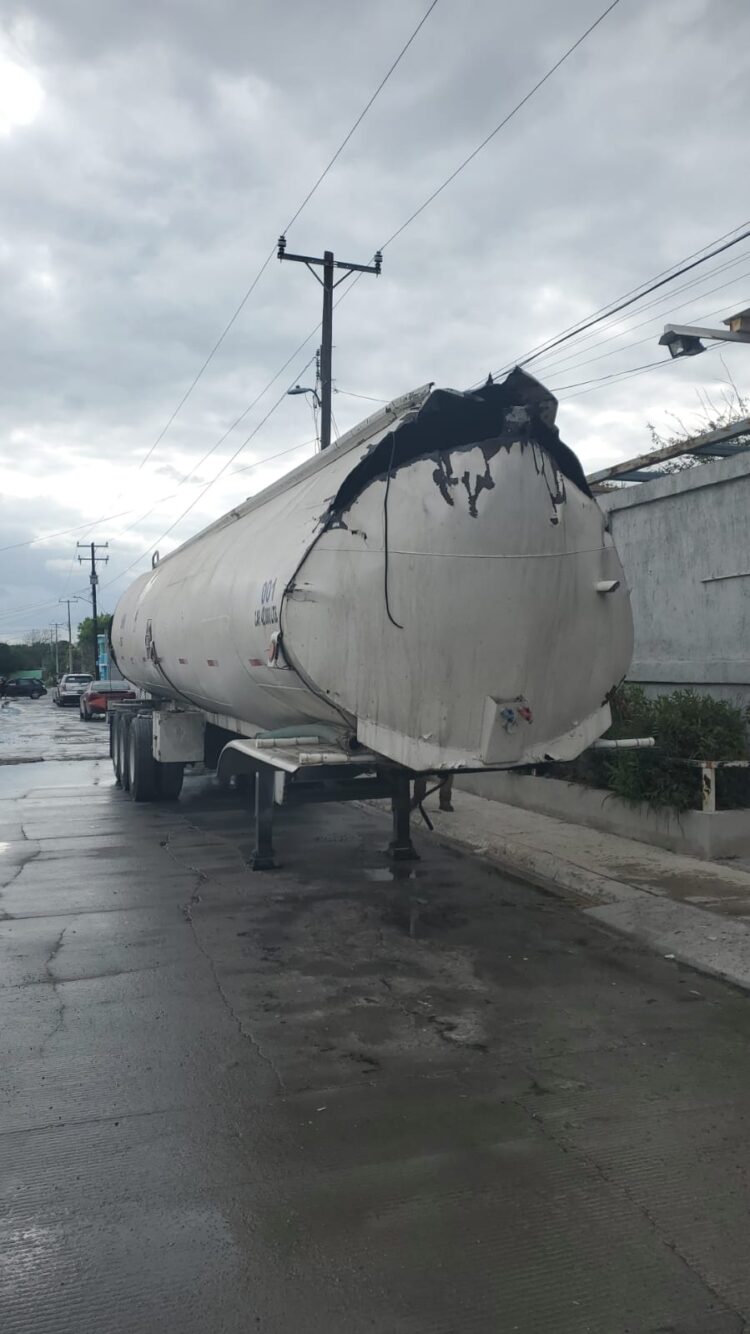 Alerta: explosión de pipa de aguas residuales en Reynosa