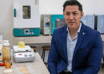 Elaboran en la UAT innovadores productos derivados de la miel de abeja