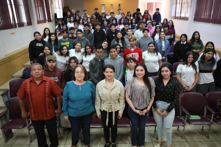 COMAPA Victoria a curso «Agua para la Paz»