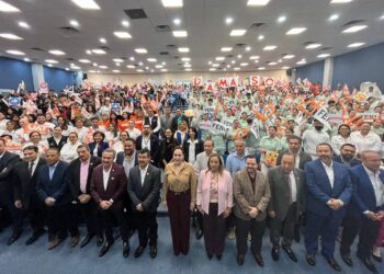 Presenta Dámaso Anaya proyectos académicos de la UAT en Nuevo Laredo