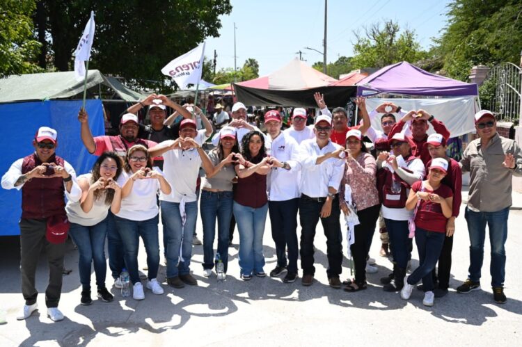 Olga Sosa y JR reciben apoyo de comerciantes de Soto la Marina