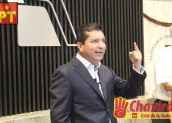 Doctorados “patito” de candidatos