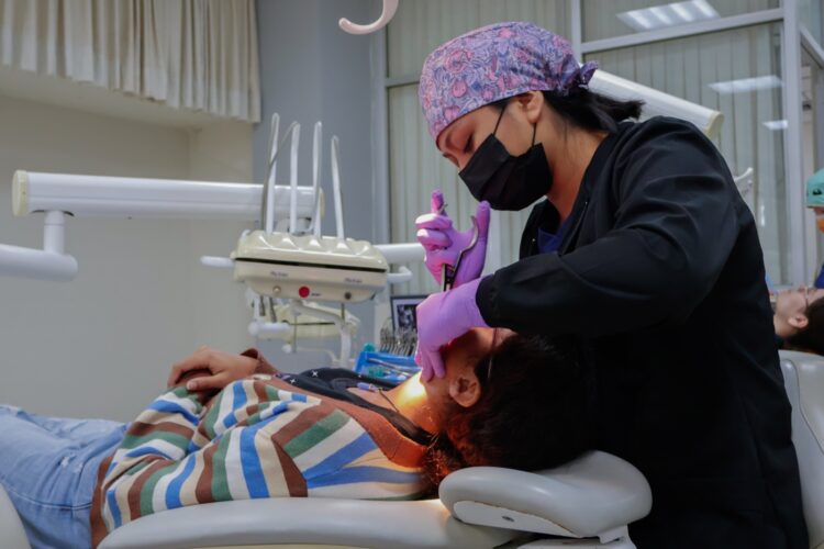 La UAT brinda más de nueve mil servicios dentales por año