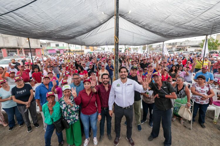 Ciudadanos respaldan programas y proyectos de Carlos Peña Ortiz