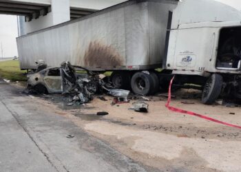 Terrible: Trailer contra carro deja un muerto en Reynosa