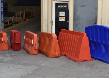 Usos Versátiles de las Barreras Viales: Clave en Seguridad