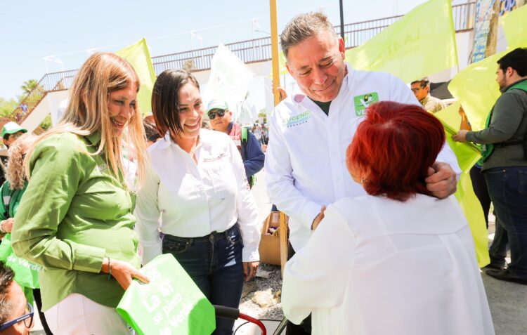 MAKI, GEÑO Y CASANDRA, REALIZAN COLORIDA BRIGADA DE IMPACTO