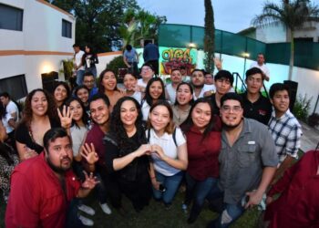 Olga Sosa anda imparable. Se reúne con jóvenes en Victoria