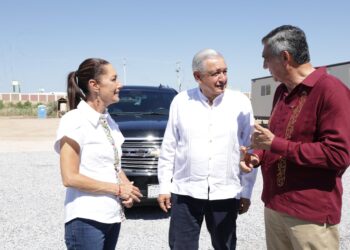 Encabezan reunión en N. Laredo el presidente López Obrador, la electa Claudia Sheinbaum y Américo Villarreal