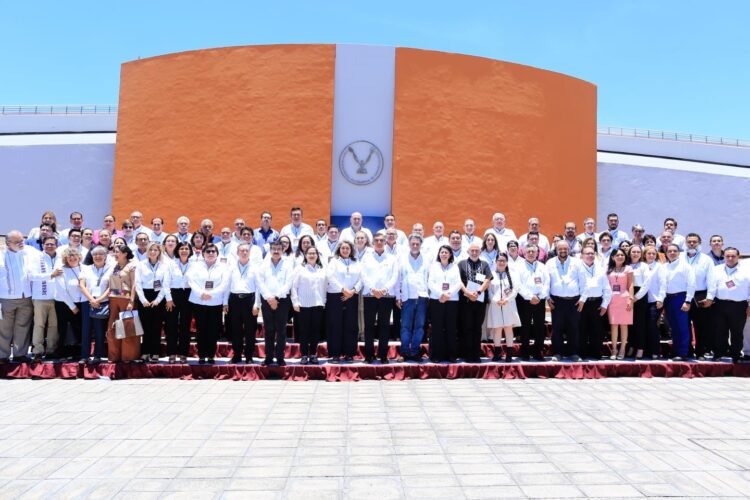 Educación debe rehumanizar a la sociedad y apoyar a jóvenes: Américo
