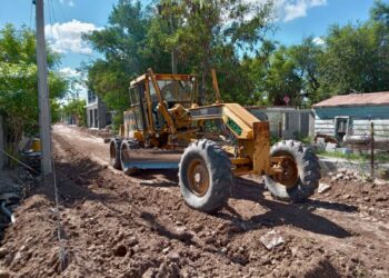 Pavimenta Gobierno de Carlos Peña Ortiz calle Gladiolas con más de 3.4 MDP 