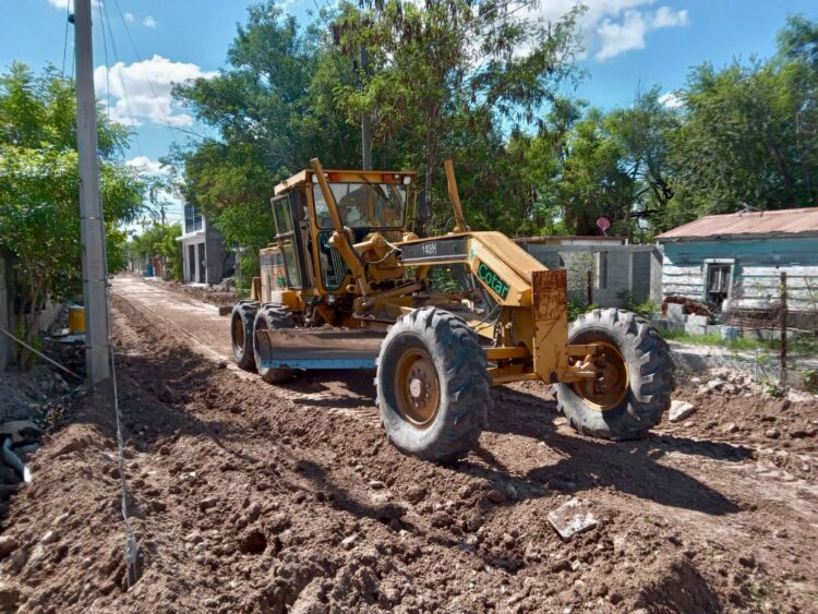 Pavimenta Gobierno de Carlos Peña Ortiz calle Gladiolas con más de 3.4 MDP 